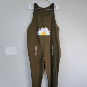 NWOT Unbranded Green Overalls Women's Size L Boho Hippie Relaxed Casual Artsy